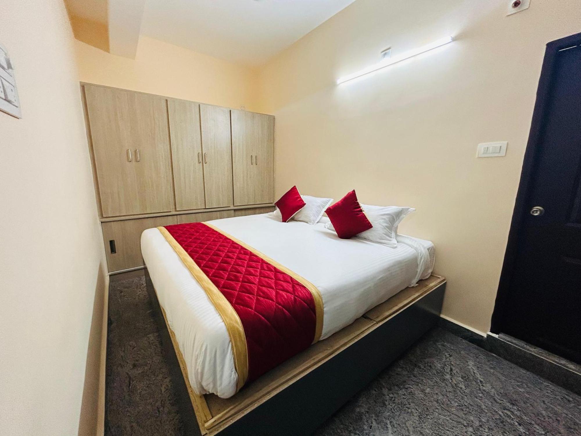 Y Stay Homestay Tirupati Eksteriør bilde