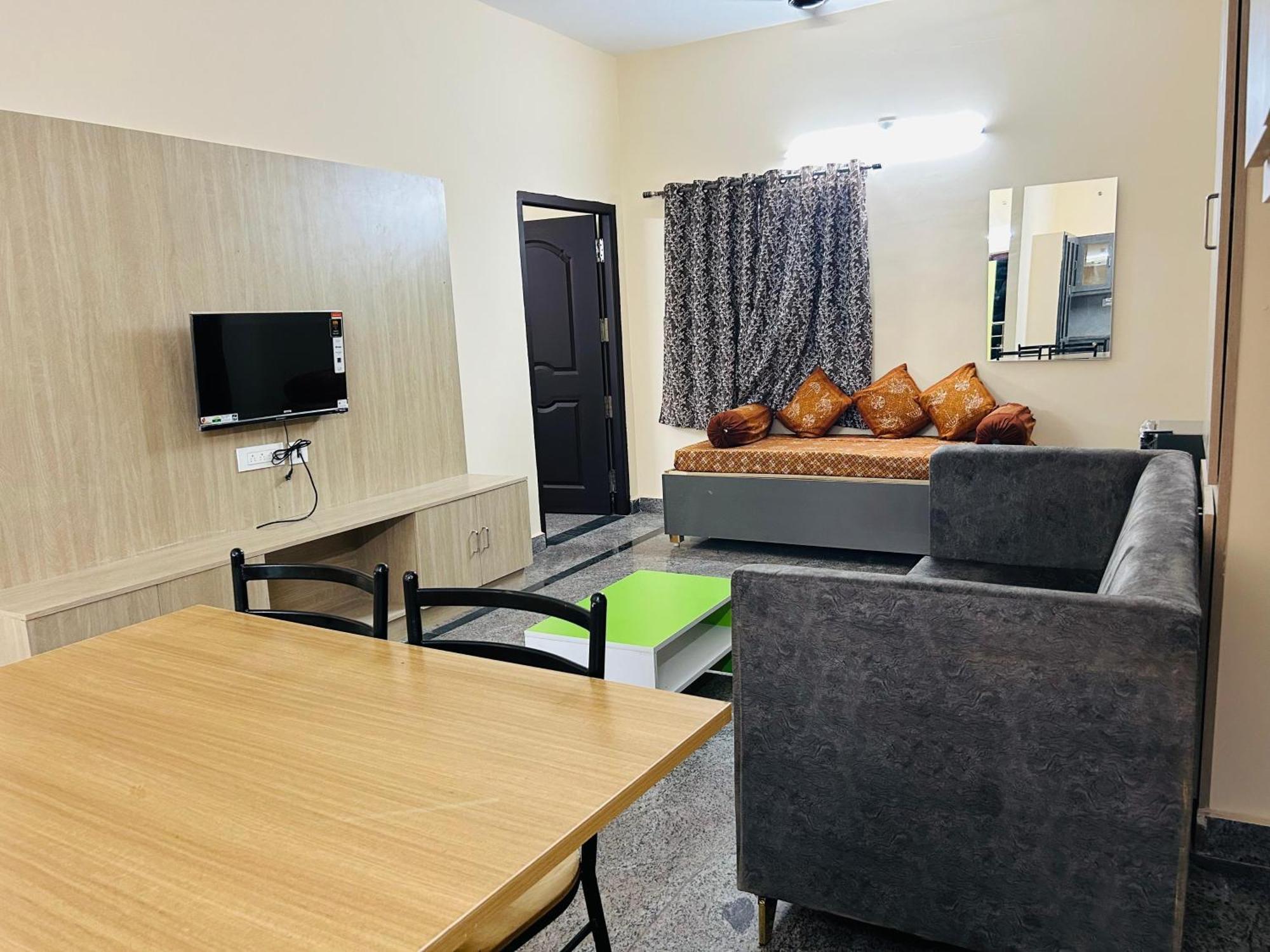 Y Stay Homestay Tirupati Eksteriør bilde